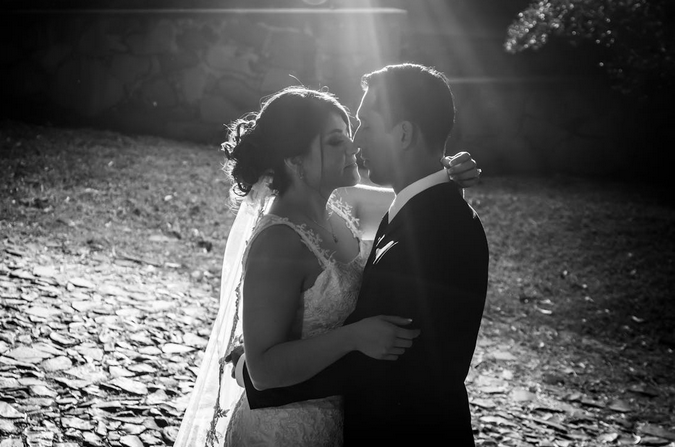 Choosing the Right Wedding Photographer: A Comprehensive Guide for Couples